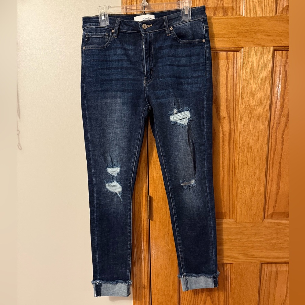 KanCan skinny, high waisted jeans, NWOT, size 11/29, distressed